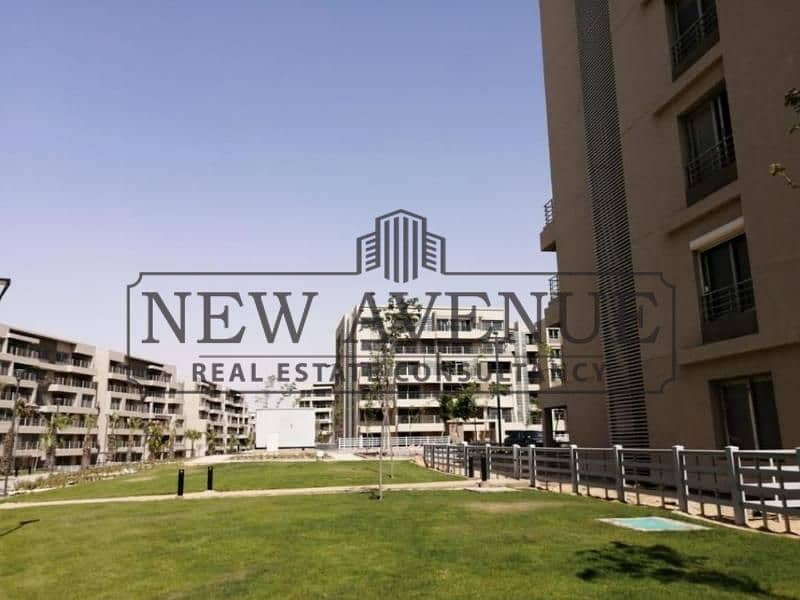 Apartment for sale at Capital Gardens Mostakbal city prime location landscape view Ready to move Core and Shell - Widok 6