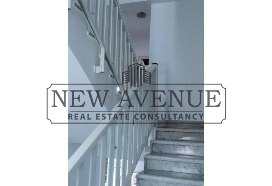 10 4df40c2d-fd85-47bd-a272-6c689724f9e9. jpeg