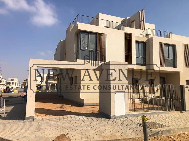 Best price in the market Twin house for sale at Sodic East compound Al shorouk Prime location Ready to move – pohled 2