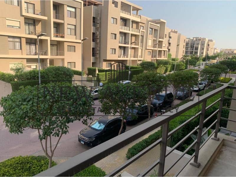 Apartment for sale in Fifth Square New Cairo Fully Finished with Ac's and kitchen parking slot Ready to move - Aanzicht 2