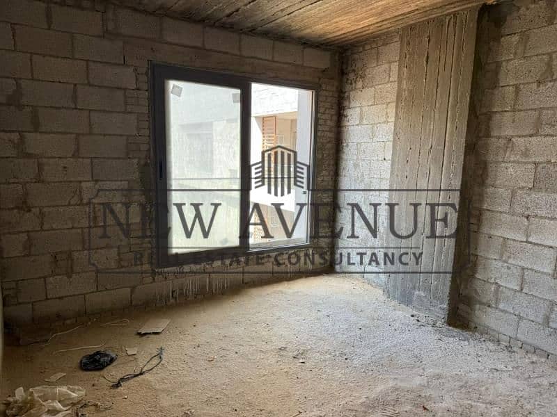 Ready to Move Corner Apartment in IL Bosco New Capital Prime Location Excellent Layout and Natural Light in one of the best spots in the compound - Mehr