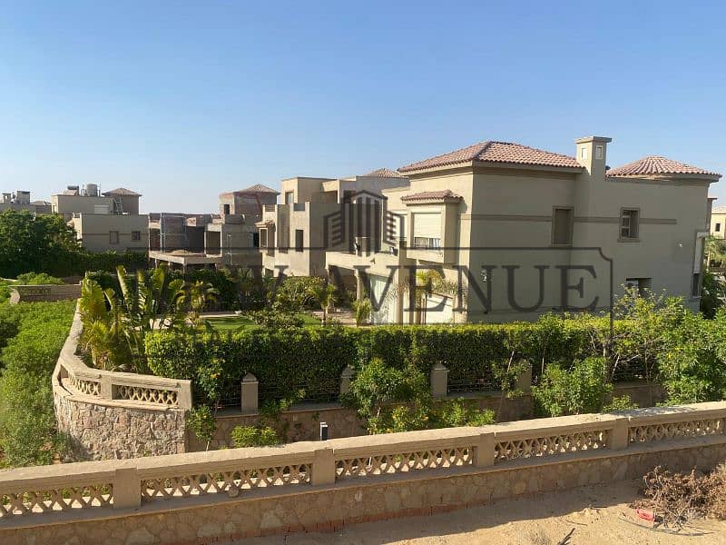 Under market price Standalone corner in katameya palm hills With prime location Ready to Move Semi Finished - Widok 6
