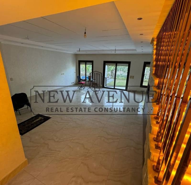Finished Town house Corner with ACs in Hyde Park New Cairo first use with Private pool prime location with open view and greenery Modern Design - Mehr