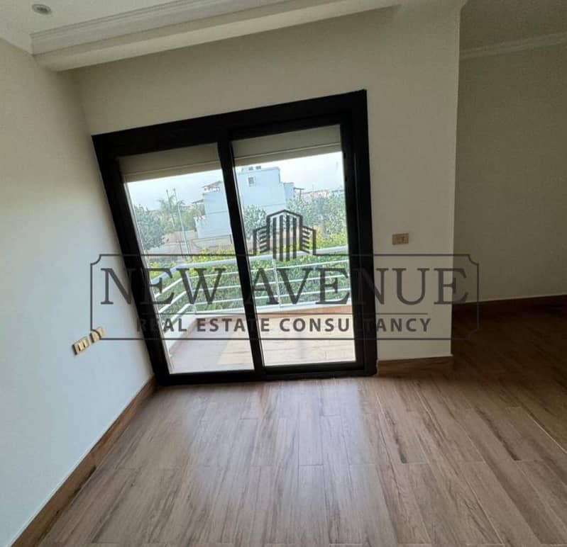 Finished Town house Corner with ACs in Hyde Park New Cairo first use with Private pool prime location with open view and greenery Modern Design - Ansicht 6