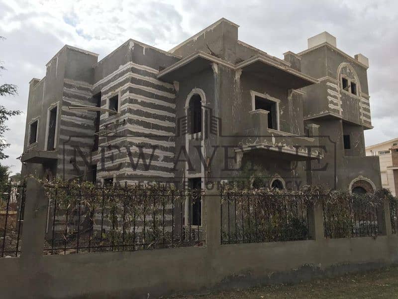 Delivered standalone prime location in hayah residence corner 7 bedrooms 1000 meter land area - Mehr
