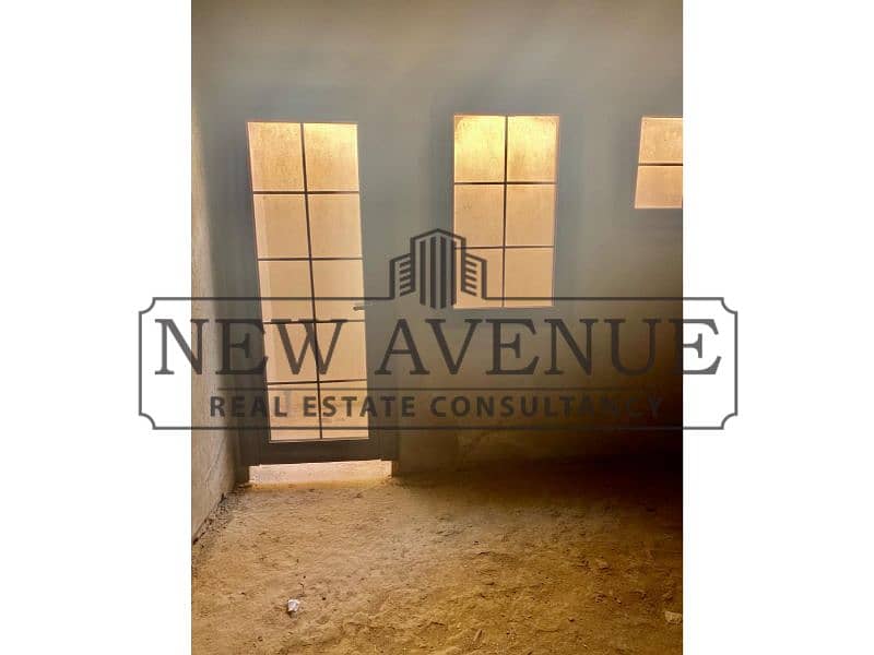 Delivered Standalone villa with Basement in Hyde Park New Cairo core and shell north facing very prime location overlooking landscape - Ansicht 4