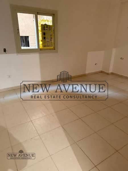 Duplex fully finished prime location in shorouk fully finished ground levelwith core and shell basment level with remarkable price slightly negotiable - Ansicht 5