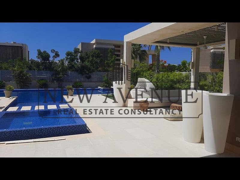 Fully finished Standalone villa with pool in Hacienda White Bua 550 sqm 5 bedrooms 7 bathrooms maid's room - Widok 2