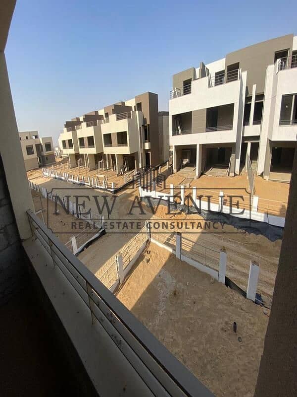 Semi finished Townhouse Middle on greenery view with a very prime location for sale in Palm hills New Cairo phase 4 - Ansicht 4