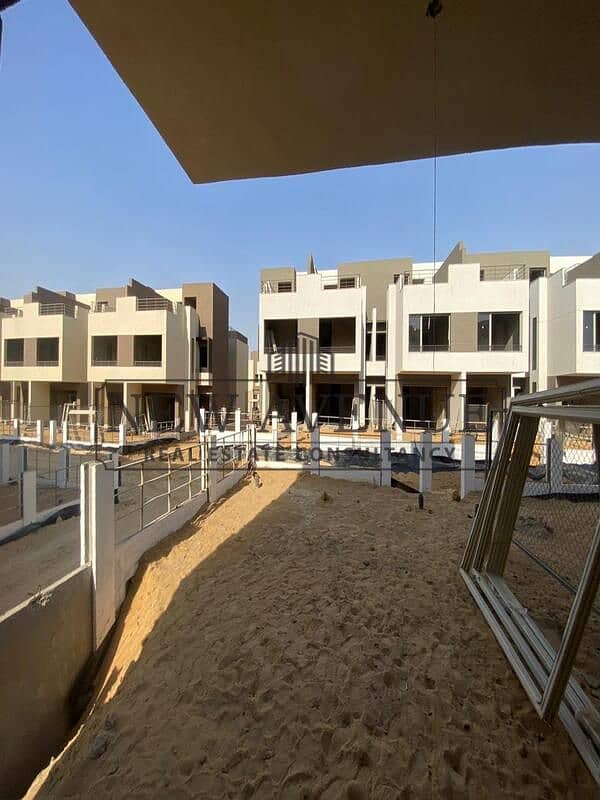 Semi finished Townhouse Middle on greenery view with a very prime location for sale in Palm hills New Cairo phase 4 - Ansicht 5