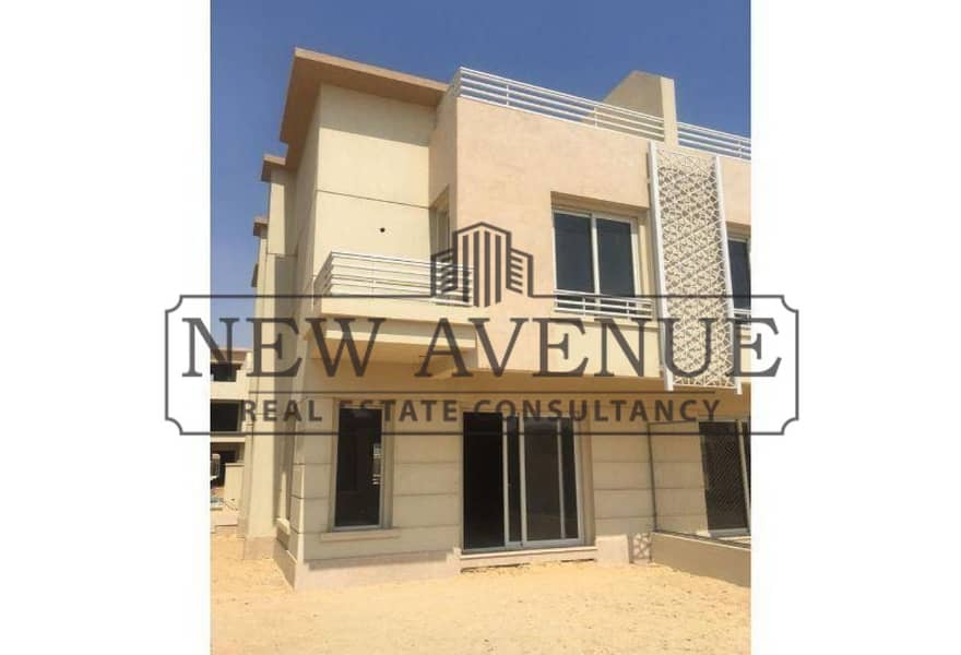 Ready to move Twin house with private garden for sale in Jedar compound 6th October Giza developed by Iwan - Widok 2