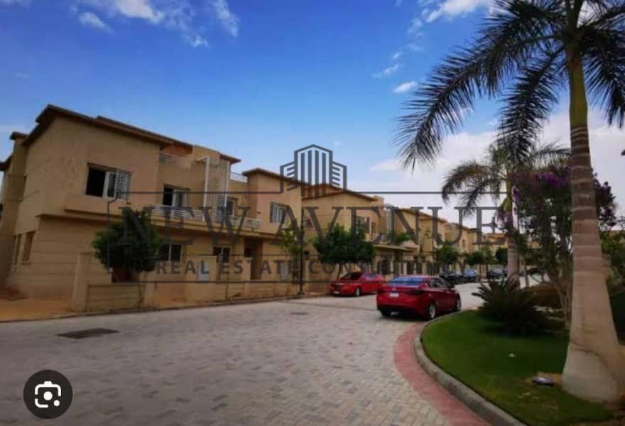 Ready to move Twin house with private garden for sale in Jedar compound 6th October Giza developed by Iwan - Widok 5
