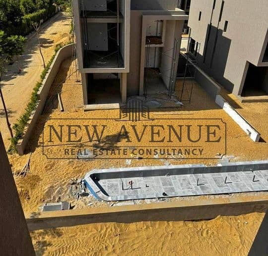 Delivered Standalone Villa Type C view on water features with Basement , ground , First and penthouse for sale in the Waterway villas New Cairo - Bild 4