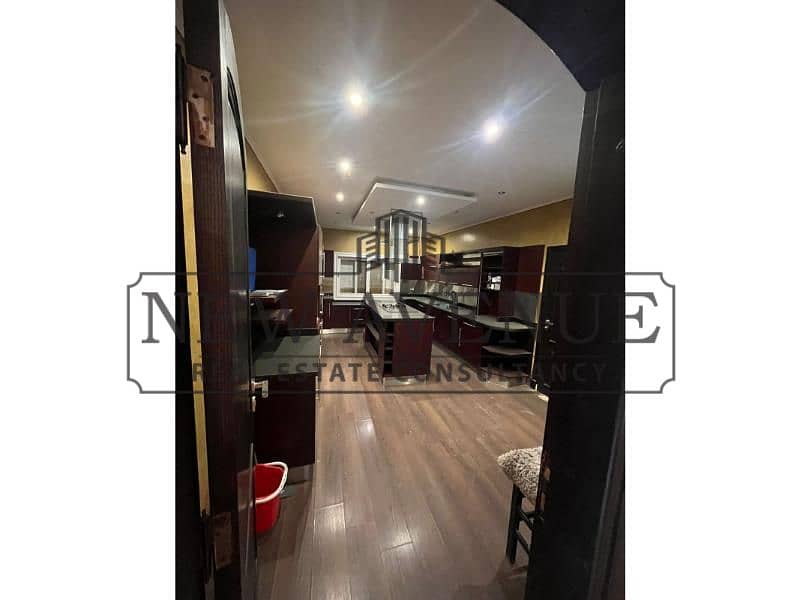 Fully Finished Semi furnished Standalone 6 bedrooms for rent in Kattameya Residence New Cairo BUA 500M 6 bedrooms and 10 bathrooms and 2 maids room - Mehr