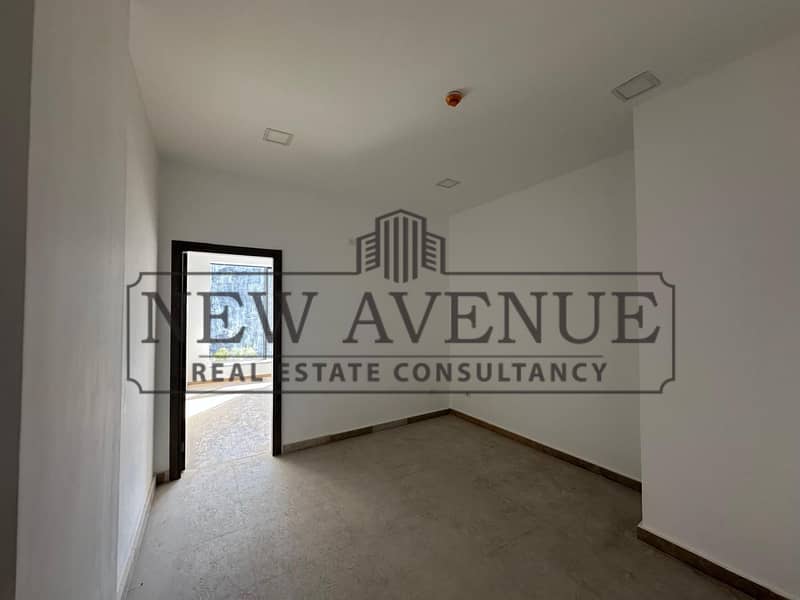 114sqm Office plaza view in Laketown - Ansicht 3