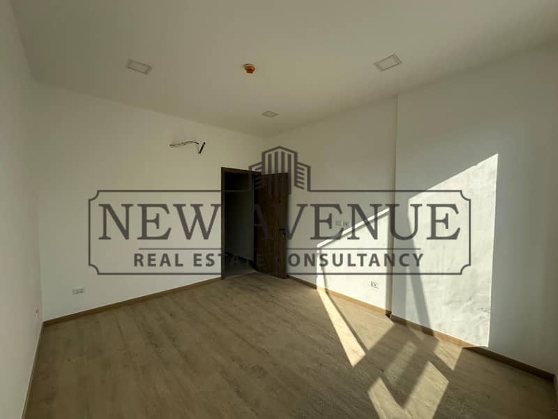 114 sqm Lakeview Office with Exceptional Value in a Premium Location - Ansicht 5