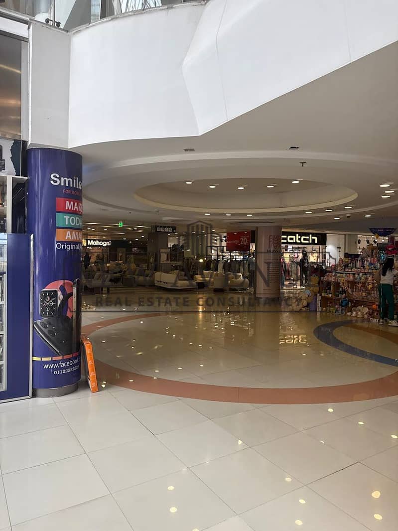 Retail 108 sqm for sale at mirage mall New Cairo - Widok 5