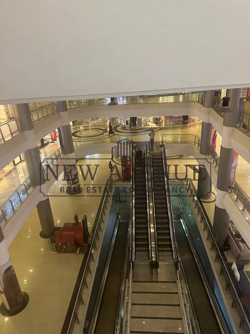Retail 108 sqm for sale at mirage mall New Cairo - Widok 6