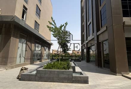 Office for Sale in New Cairo, Cairo - f3acc922-bf21-414e-9bf2-d9ec01427c1d. jpg