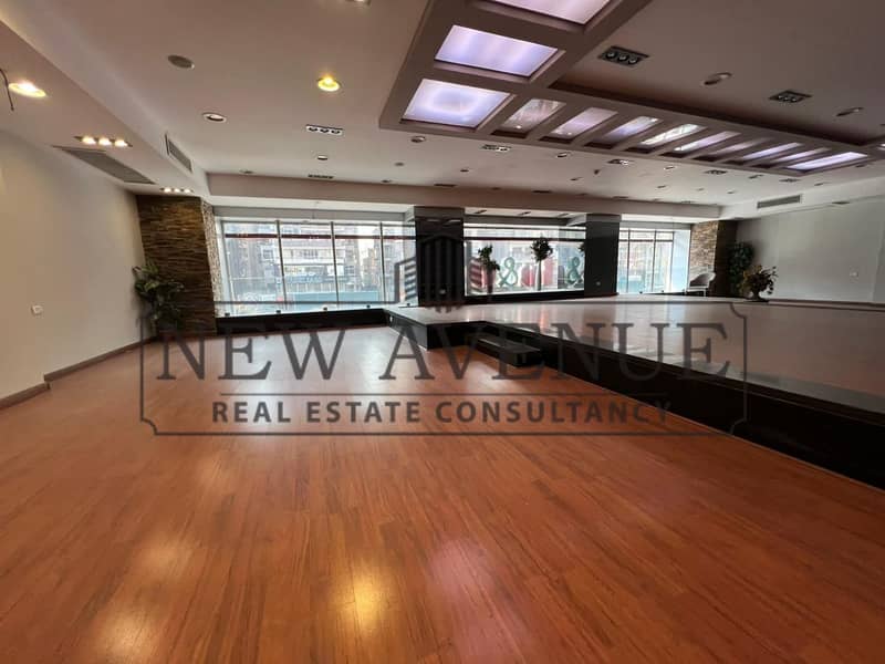 OPPORTUNITY AT VERY HIGH TRAFFIC LOCATION RETAIL FULLY FINISHED WITH ACS AT MAKRAM EBBED NASR CITY - Ansicht 2