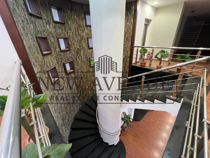 OPPORTUNITY AT VERY HIGH TRAFFIC LOCATION RETAIL FULLY FINISHED WITH ACS AT MAKRAM EBBED NASR CITY - Mehr
