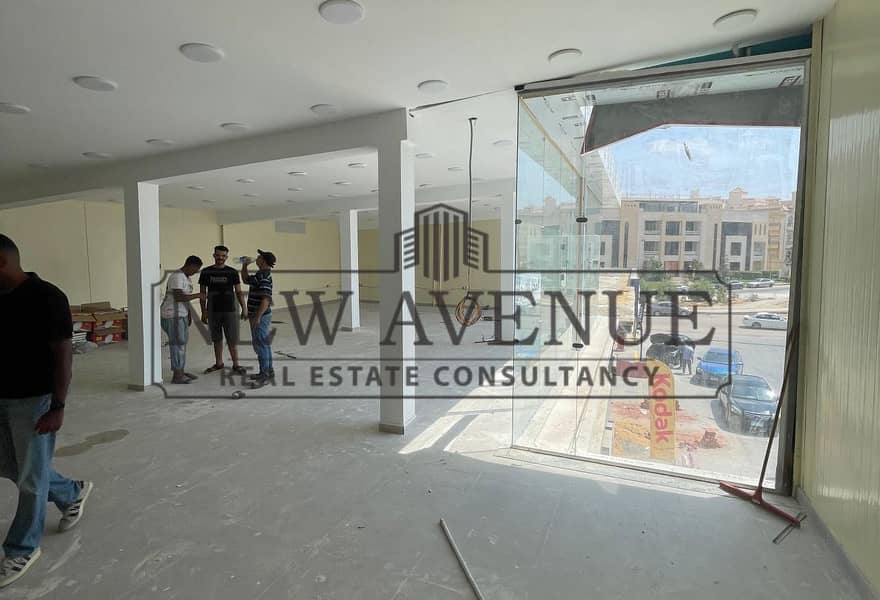 Retail Fully finished for rent Direct North 90 New Cairo - Ansicht 4