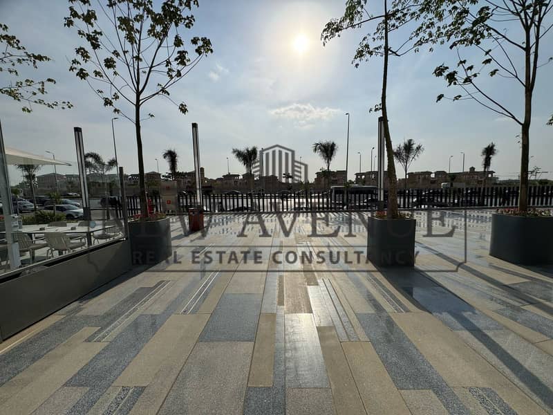 Ground Retail with outdoor area for rent at sway mall New Cairo – pohled 5