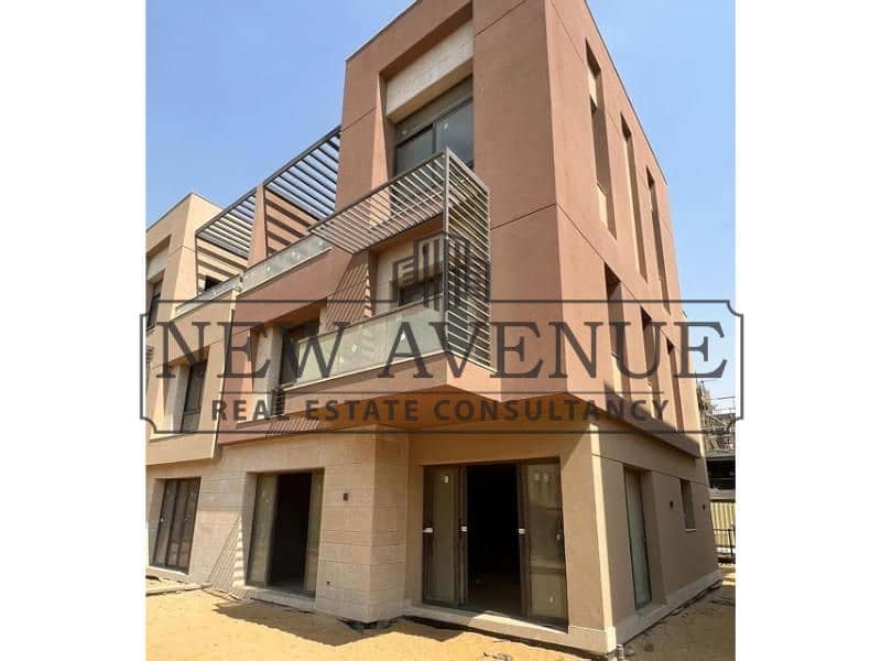 Ready to move villa 285 sqm Below market price with down payment in District 5 by Marakez - Ansicht 2