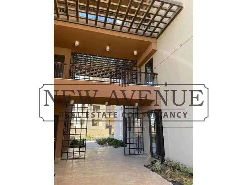 Ready to move villa 285 sqm Below market price with down payment in District 5 by Marakez - Ansicht 4