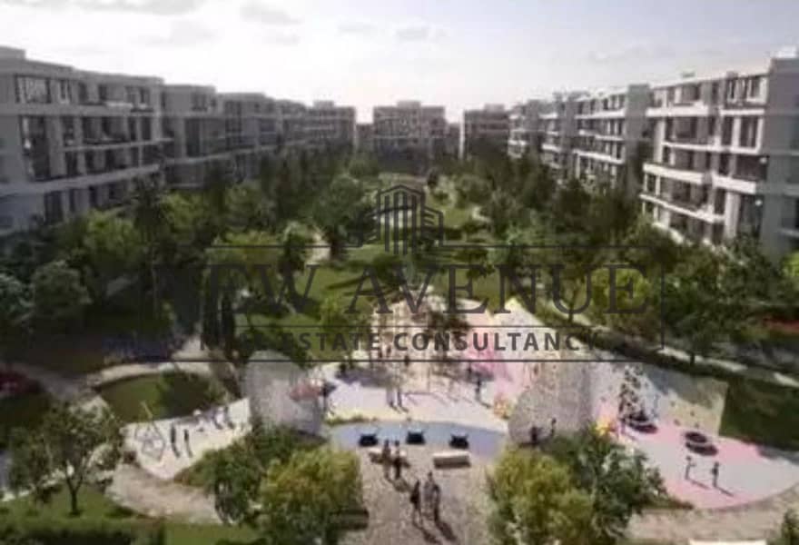 For sale in Blue Tree compound Golden Square New Cairo developed by Sky AD Developments Apartment Second floor with open view - Aanzicht 5