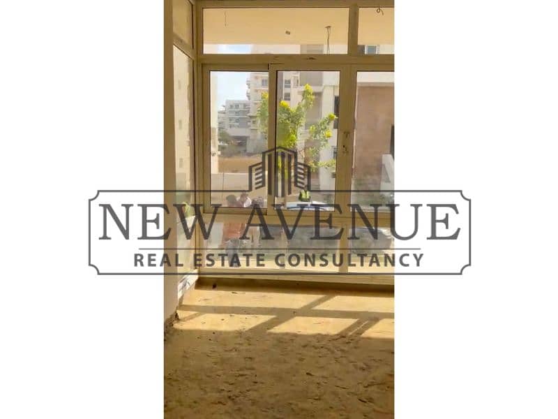 Twin House Villa for sale Delivered in Mountain View i City New Cairo Core and Shell – pohled 4