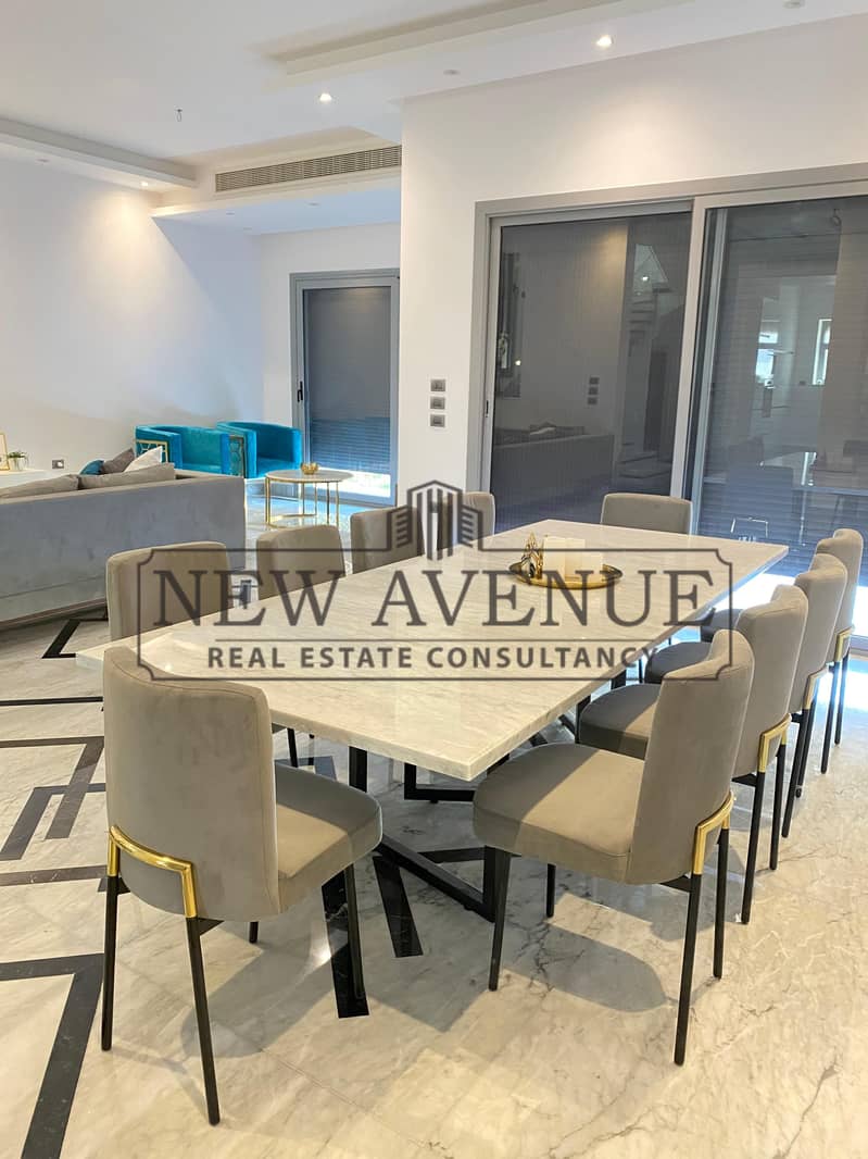 Standalone Villa Fully Furnished with Air Conditions Located in a Prime Location in VGK New Cairo Village Garden Katameya Ready To Move Golden Square - Ansicht 2