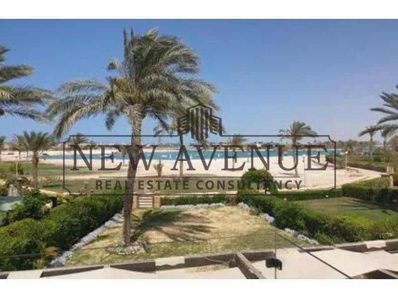 Ready to move fully furnished Twinhouse with swimming pool and AC's Second row with sea view for sale in Marina 6 North coast, bua 300m with 5 bedroom - Widok 3