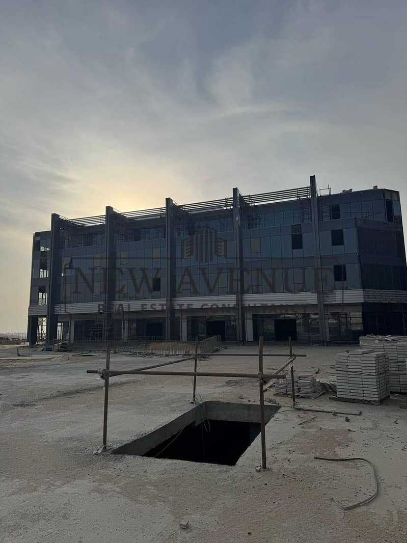Resale Office at Three Sixty By LMD 92 Sqm prime location - Поглед 5