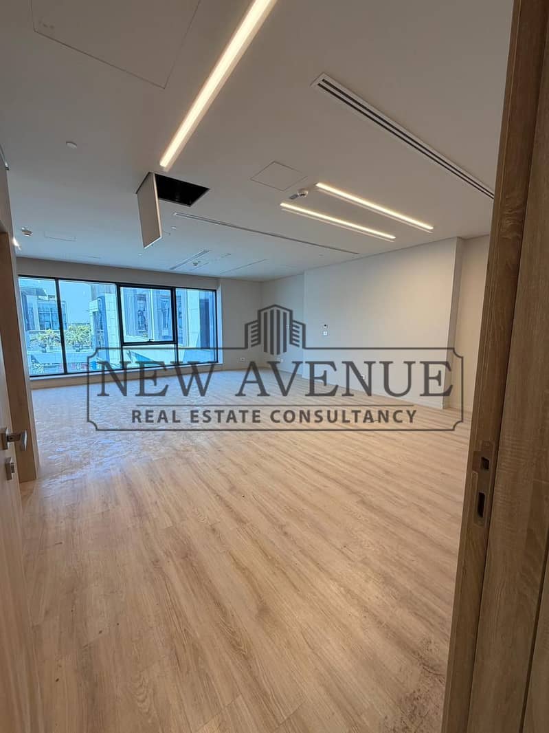 Fully Finished office plaza view for rent at uvenuse by swedy new cairo - Widok 2