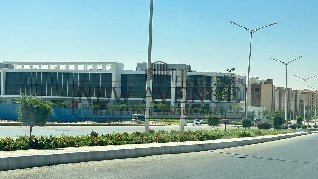 Retail for rent at waterway the hub New Cairo - Więcej