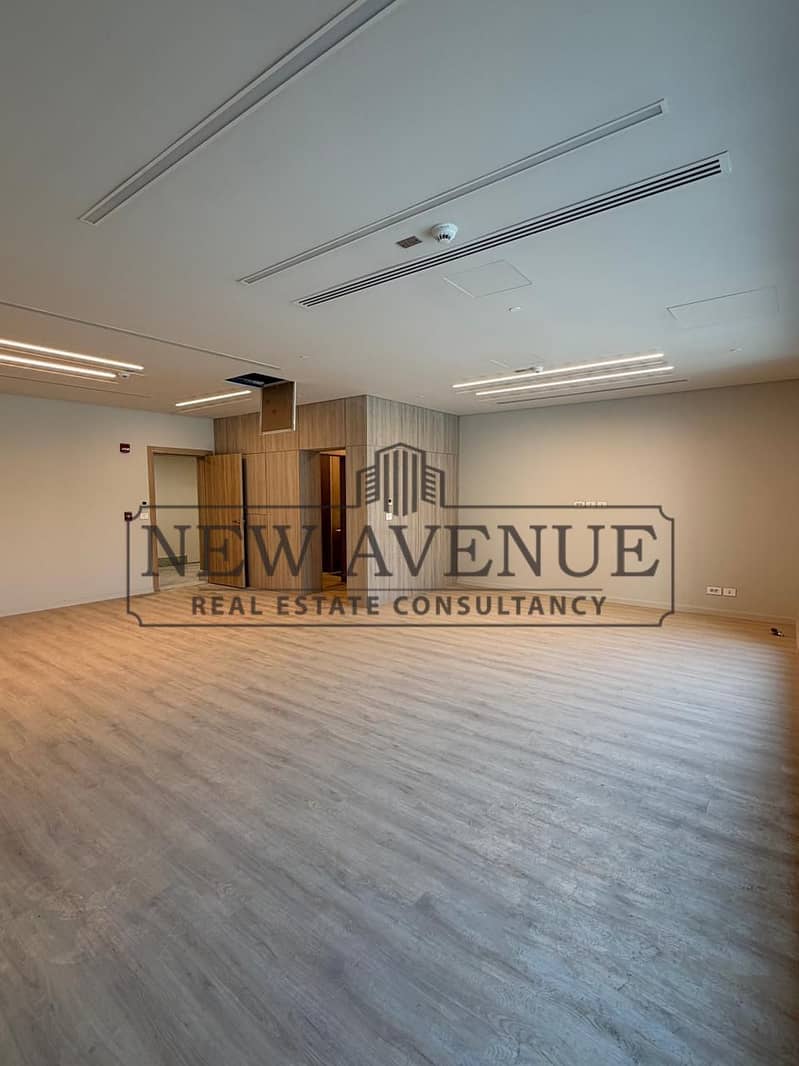 Fully Finished office plaza view for rent at uvenuse by swedy new cairo - Widok 4