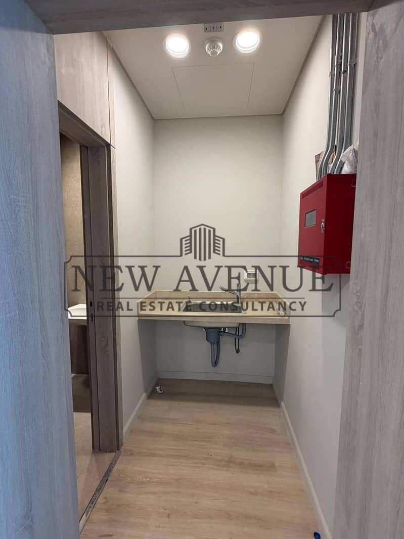 Fully Finished office plaza view for rent at uvenuse by swedy new cairo - Widok 6