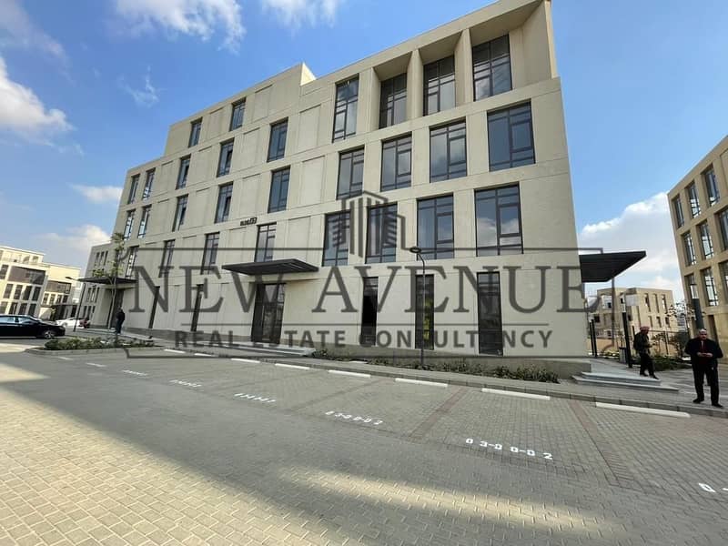 prime location stand alone office at District 5 New Cairo - Widok 2