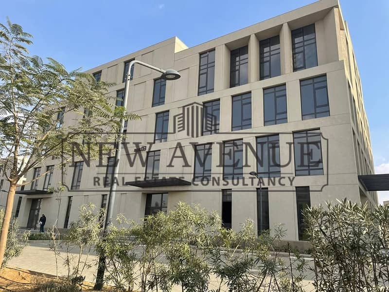 prime location stand alone office at District 5 New Cairo - Widok 4