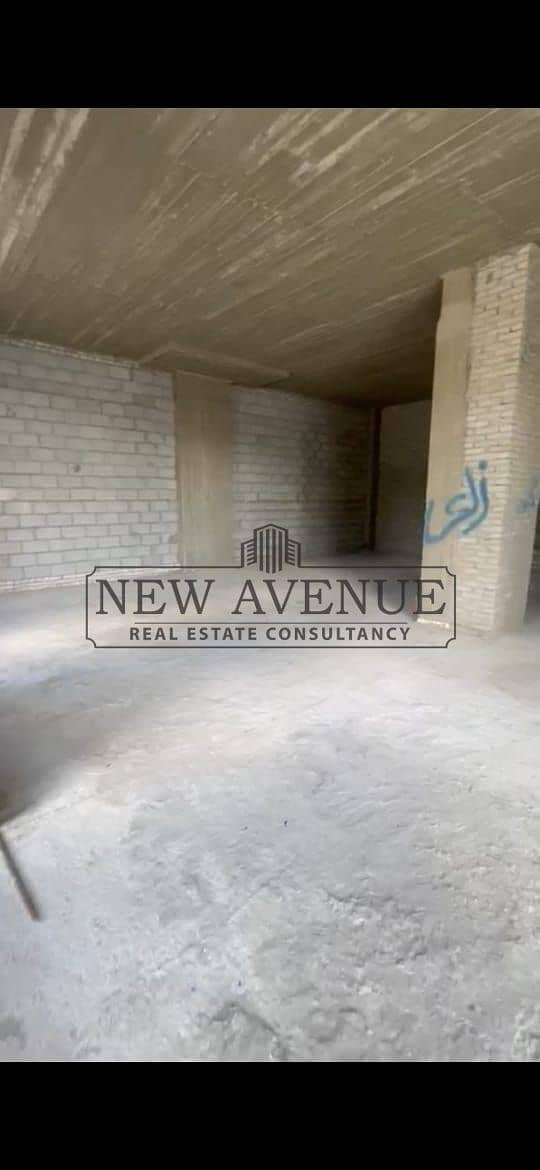 prime location stand alone office at District 5 New Cairo - Widok 6