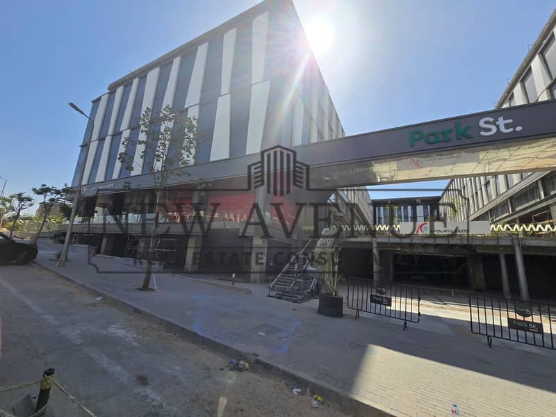 Corner office 195sqm for rent in Park st East New Cairo - Ansicht 4