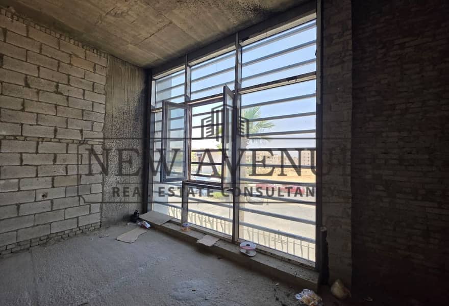 Ground floor office ready to move prime location at Cairo business park - Mehr