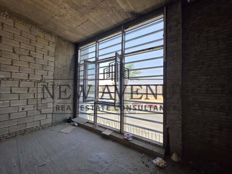 Ground floor office ready to move prime location at Cairo business park - Więcej