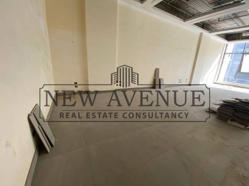 Fully finished office 95M at Three Sixty New Cairo - Vista 3