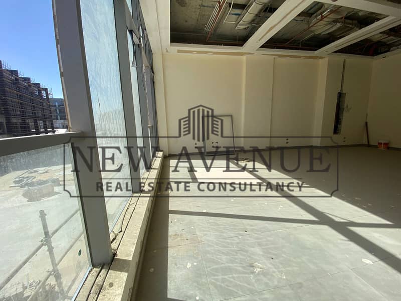 Fully finished office 95M at Three Sixty New Cairo - Vista 4