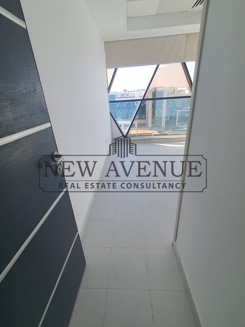 Fully finished office 45m at Cairo Business Plaza - Widok 6