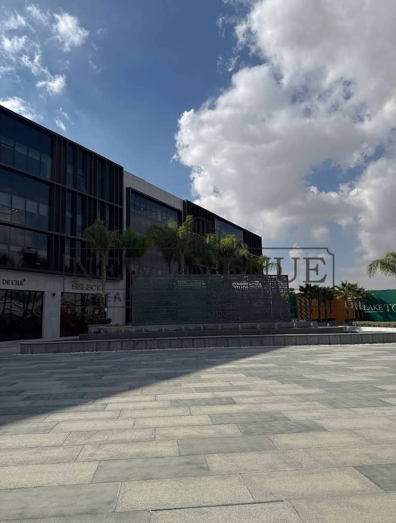 Administrative Office 200 sqm for Sale with the lowest price per meter at Lake town Mehwar Bin Zayed New Cairo - Więcej