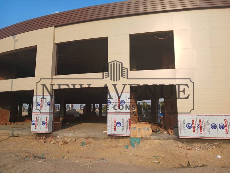 Commercial Retail 100 sqm for Rent in The industrial area el obour city Direct on the main street - Widok 2