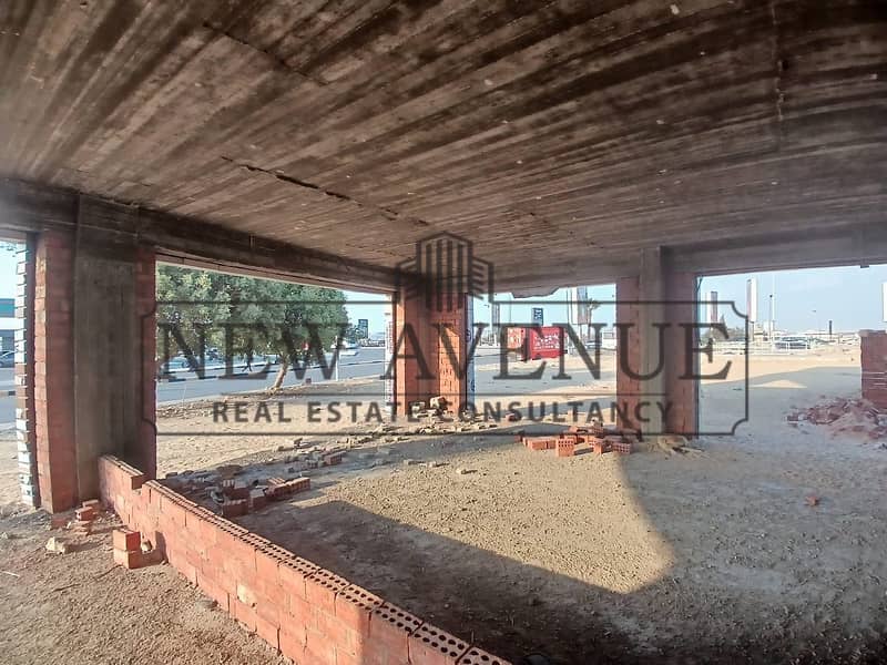 Commercial Retail 100 sqm for Rent in The industrial area el obour city Direct on the main street - Widok 3